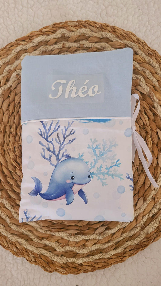 Protège carnet de santé personnalisé motif baleine