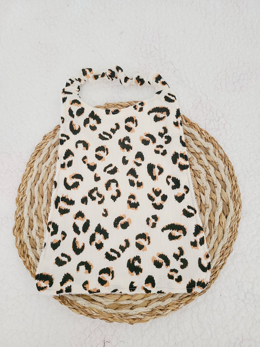 Serviette cantine maternelle ou bavoir de cantine élastiquée en double gaze motif au choix