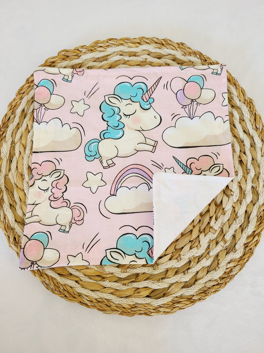Serviette de table motif licorne
