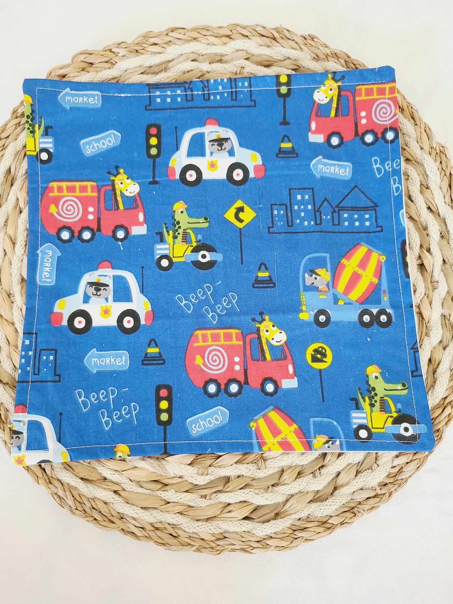 Serviette de table motif animaux en voiture