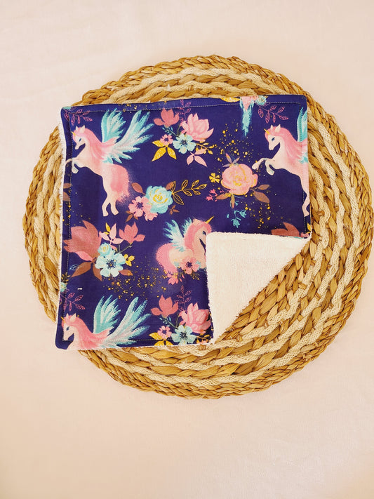 Serviette de table motif licorne