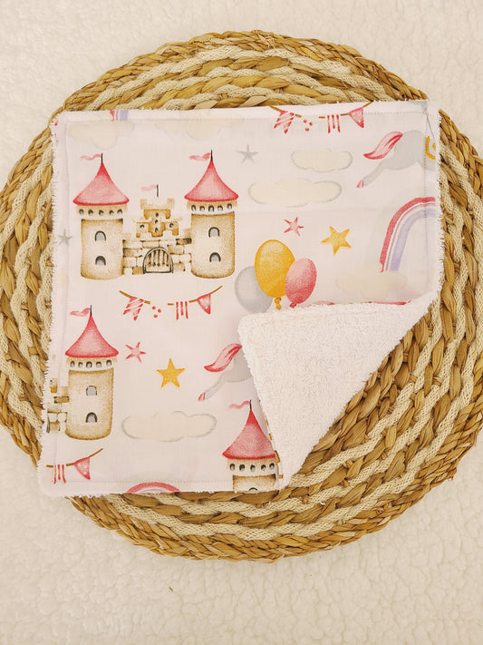 Serviette de table motif licorne et chateau