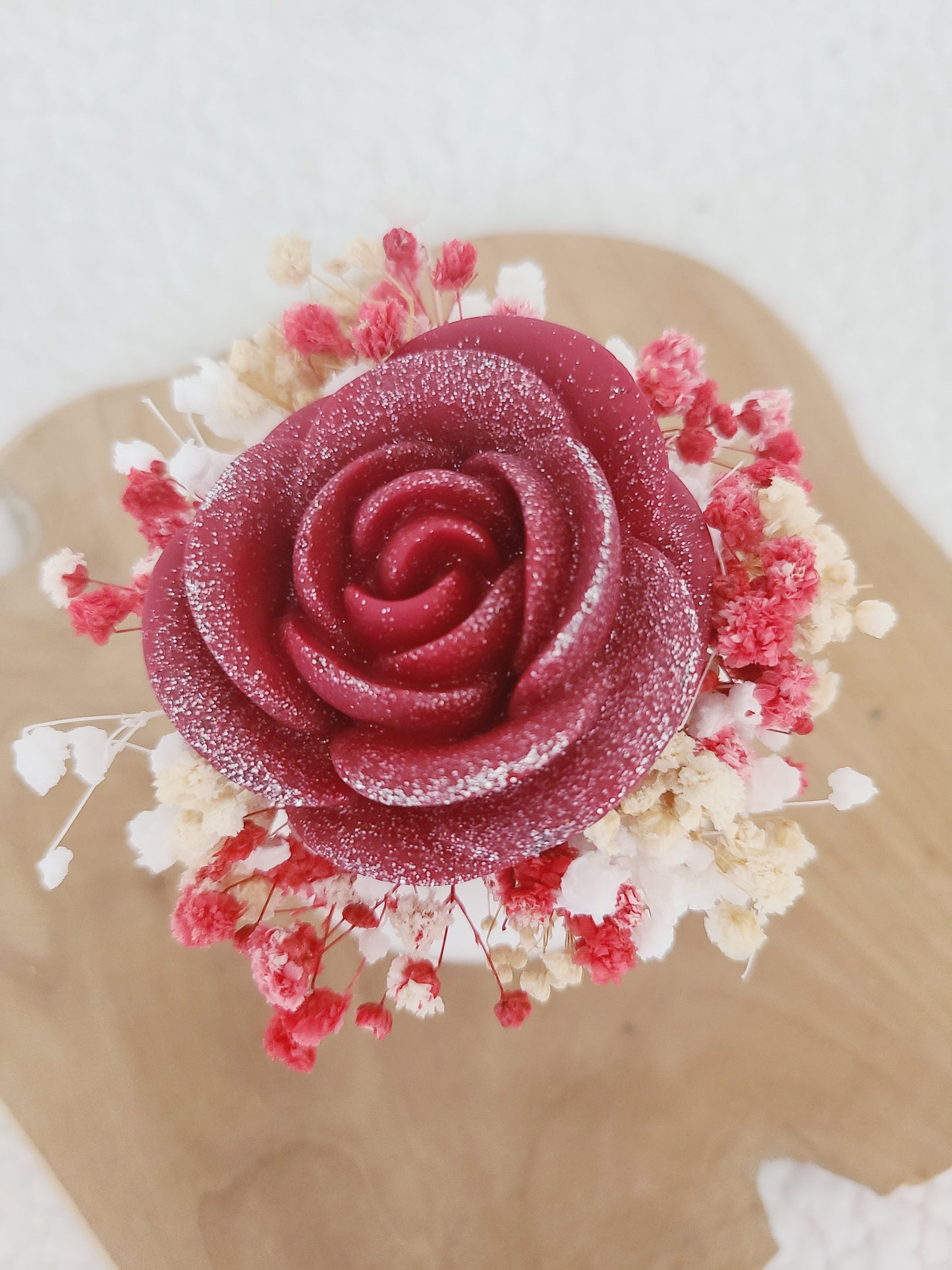 Tête de mort et sa rose parfumée