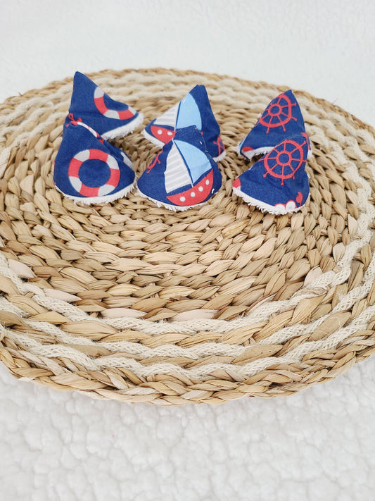6 tipis à pipi en éponge blanche et coton bleu thème marin
