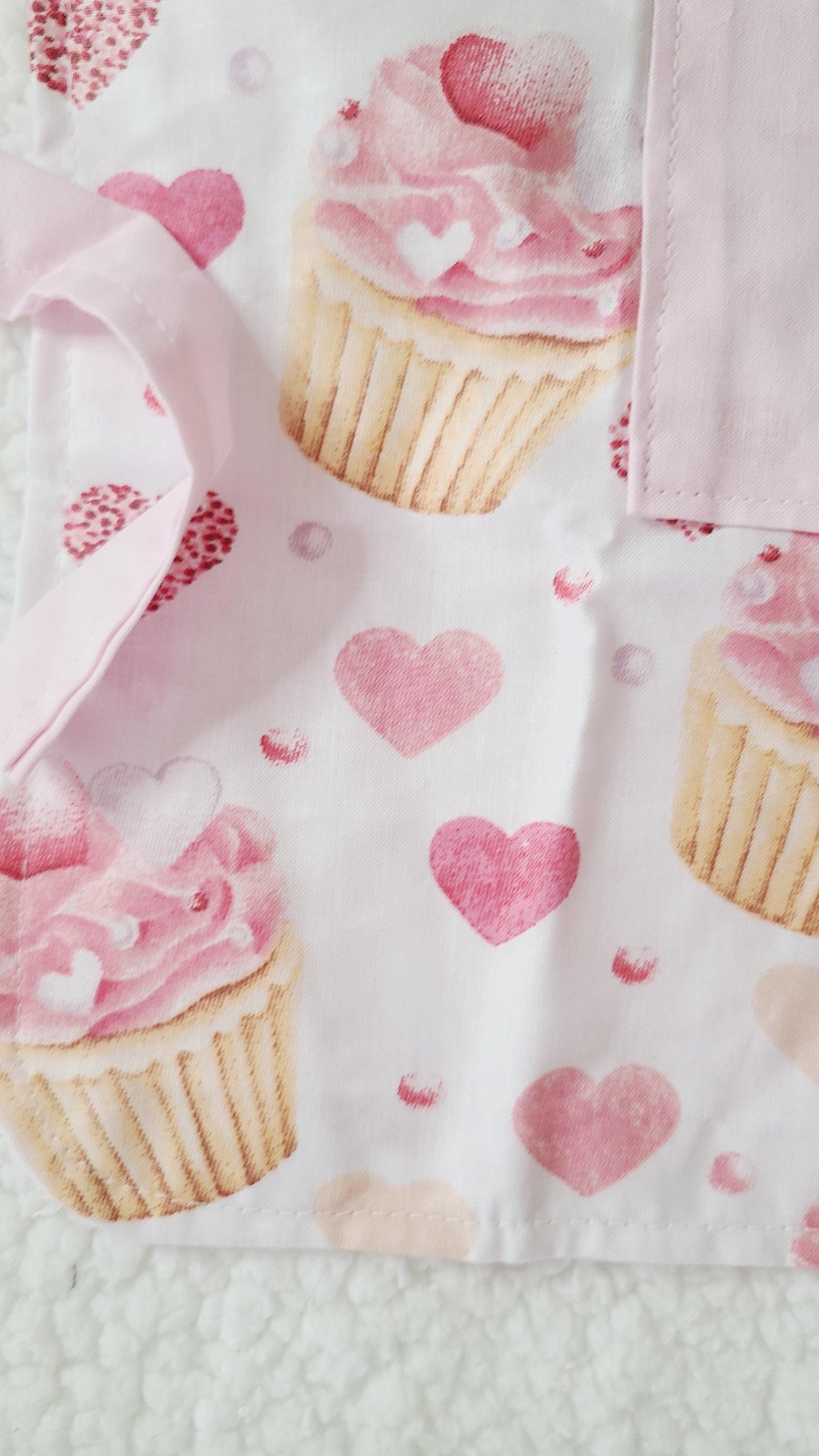 Tablier pour enfant personnalisable motif cupcake