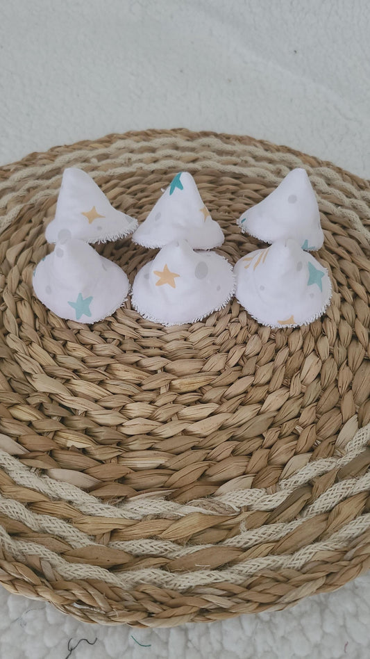 Lot de 3, 6 ou 9 tipis anti pipi, triangles en éponge blanche et coton blanc motifs étoiles