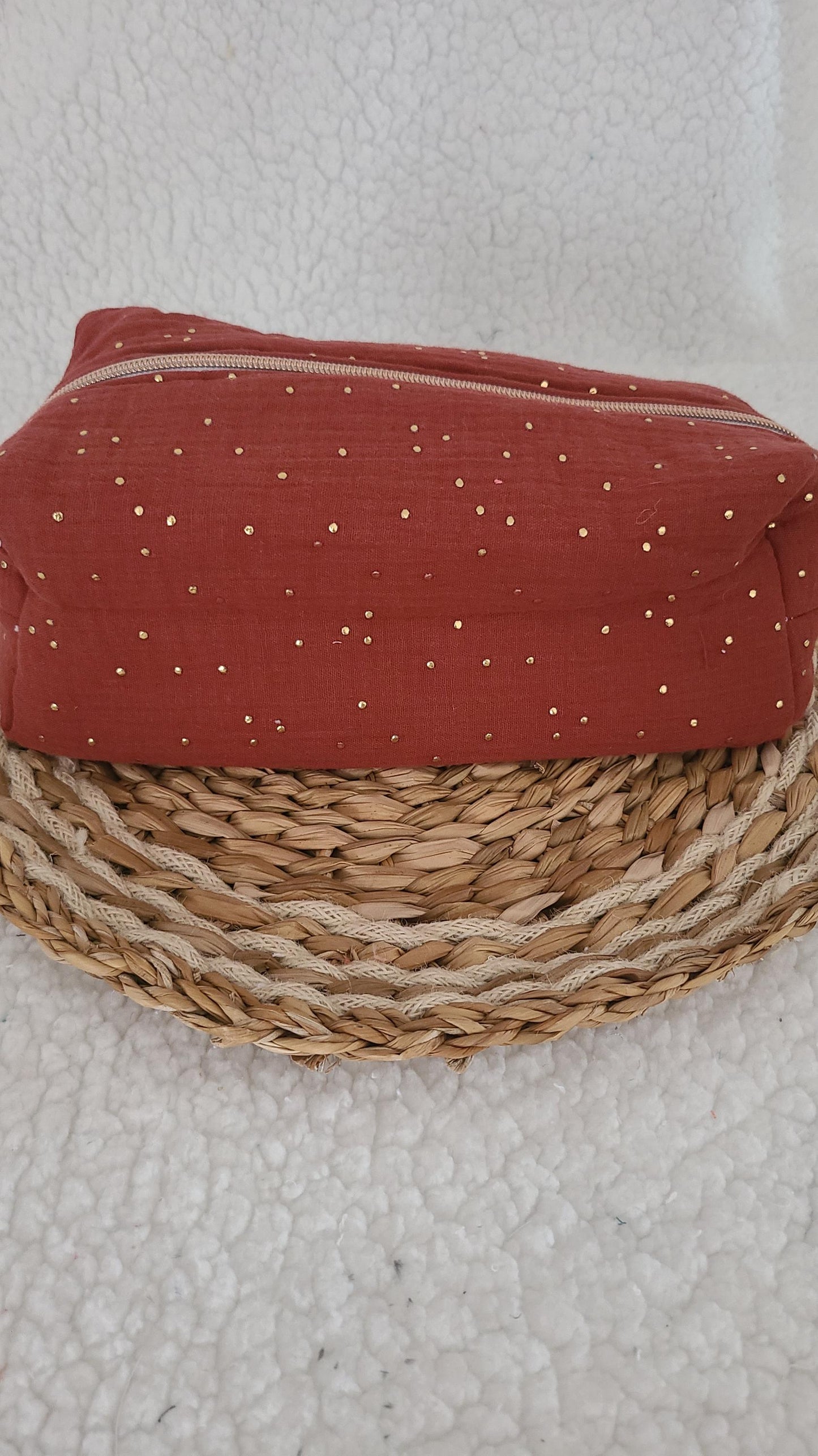 Trousse de toilette carré ou rectangulaire en double gaze terracota à pois dorés