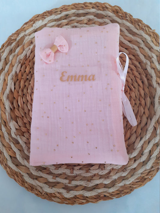 Protège carnet de santé personnalisé en double gaze à pois dorés coloris au choix