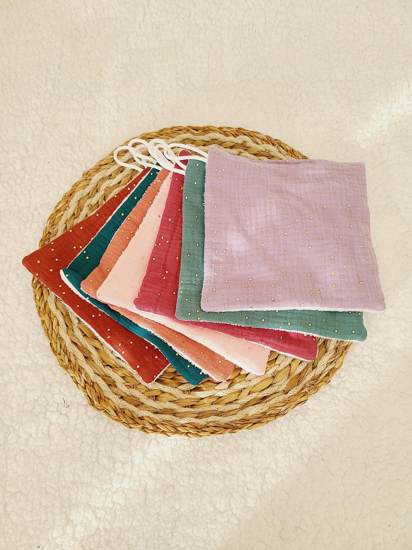 Serviette pour le visage en double gaze et éponge de bambou coloris au choix