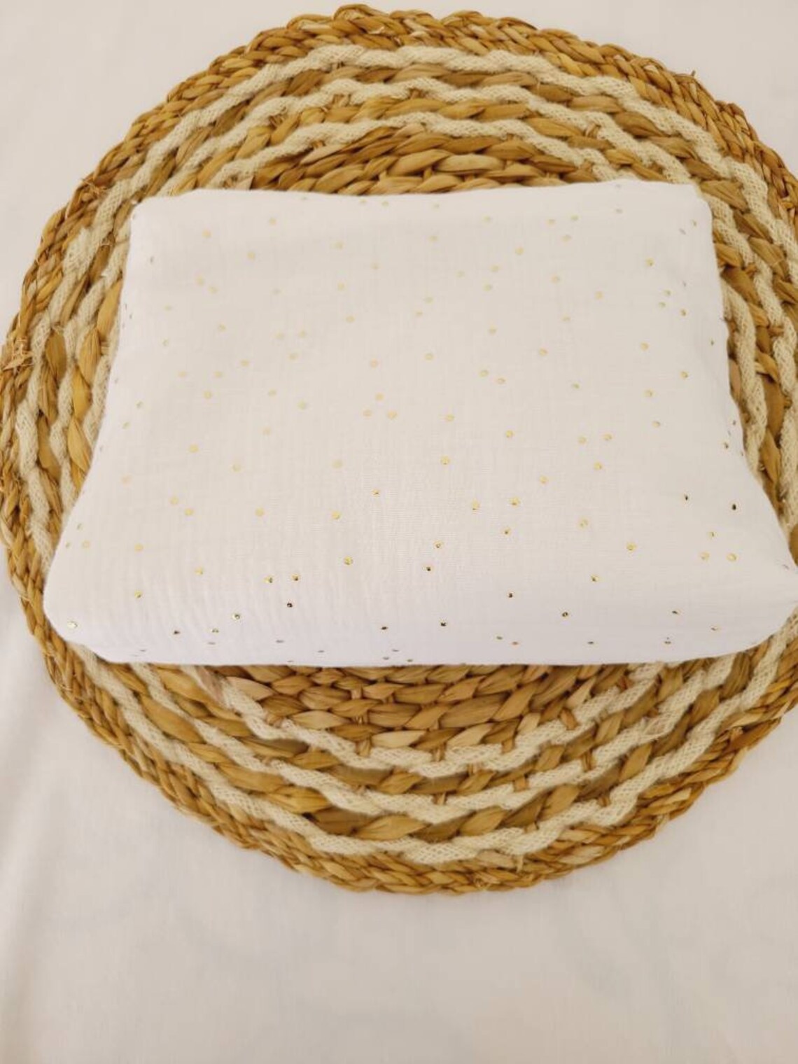 Trousse de toilette personnalisable en double gaze blanche à pois dorés