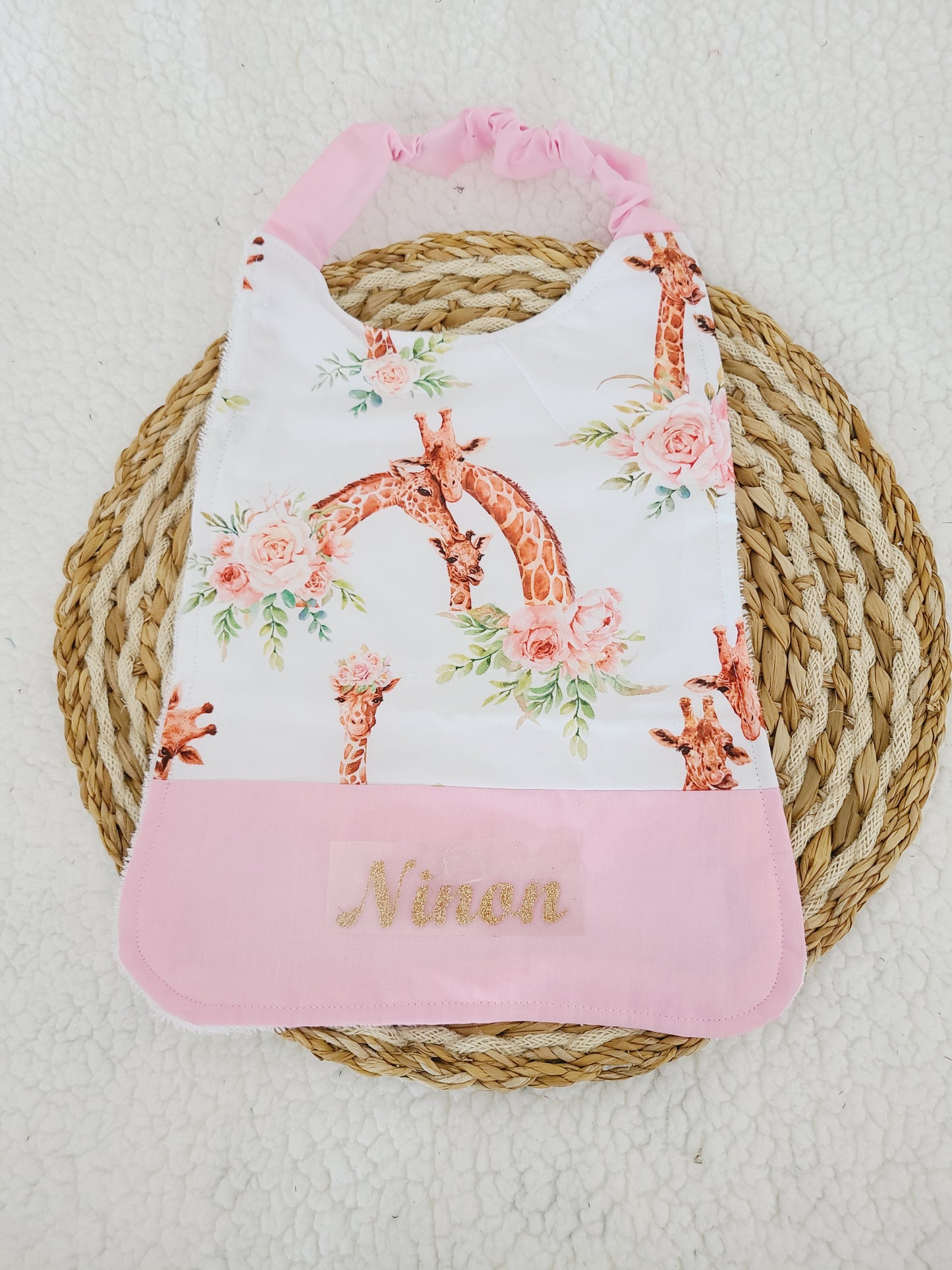 Serviette cantine maternelle personnalisée ou bavoir de cantine élastiquée motif au choix