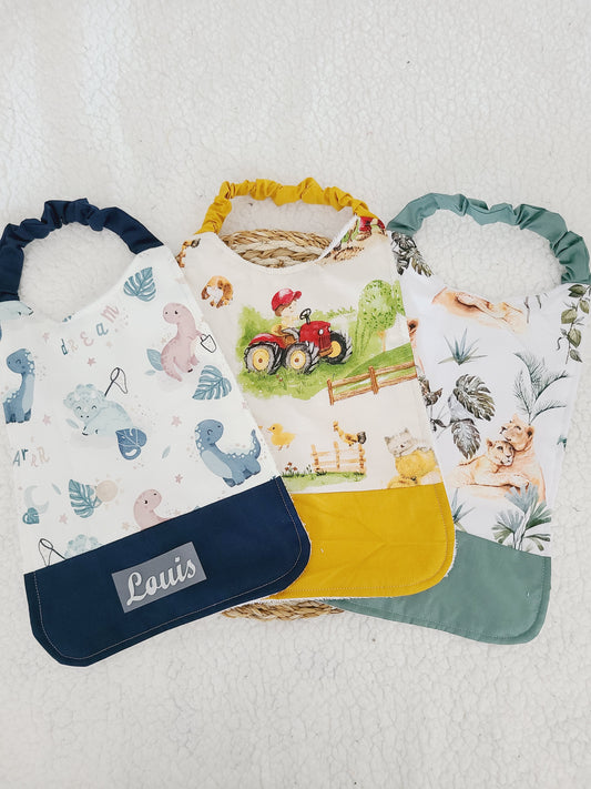 Serviette cantine maternelle personnalisée ou bavoir de cantine élastiquée motif au choix