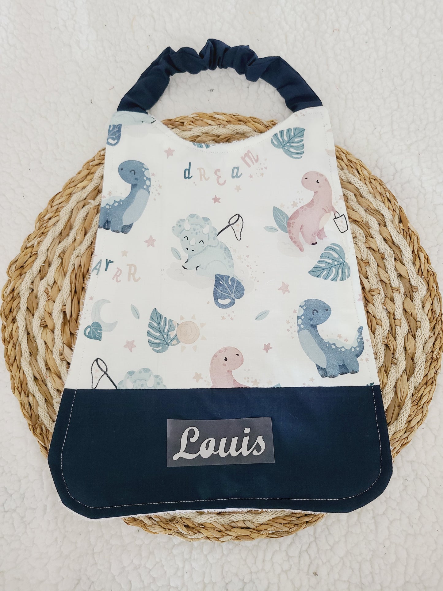 Serviette cantine maternelle personnalisée ou bavoir de cantine élastiquée motif au choix