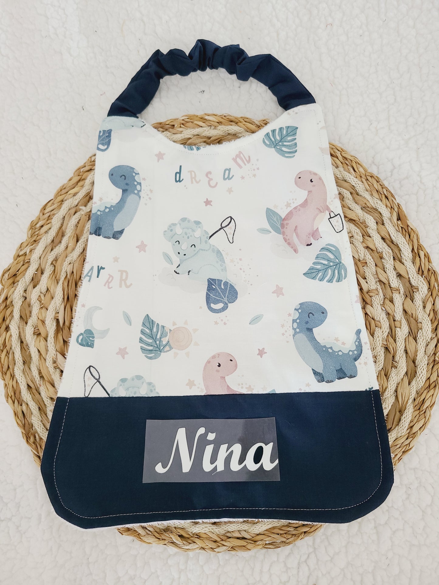 Serviette cantine maternelle personnalisée ou bavoir de cantine élastiquée motif au choix