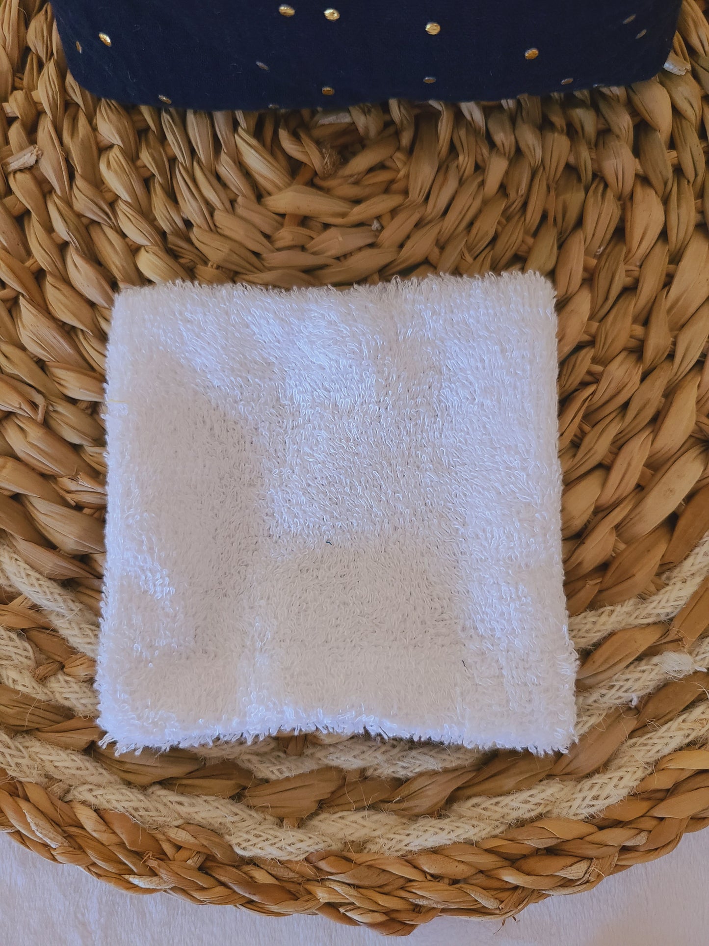 Lot de 8 lingettes lavables et sa panière en double gaze bleu marine à pois dorés