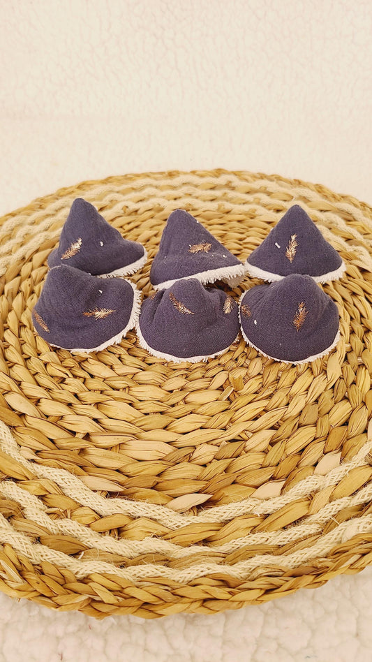 6 tipis à pipi en double gaze bleue et plumes dorées et éponge blanche