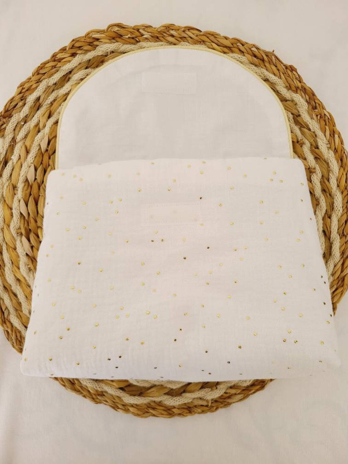 Trousse de toilette personnalisable en double gaze blanche à pois dorés